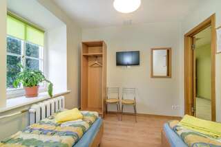 Хостелы Hostel Filaretai Вильнюс Двухместный номер с 2 отдельными кроватями-1